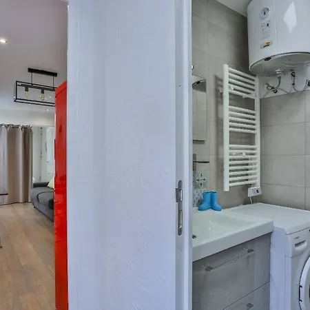 Apartment Le Refuge Avec Terrasse Et Jardin, En Plein Centre-ville, Gare 5 Minutes A Pieds Nice