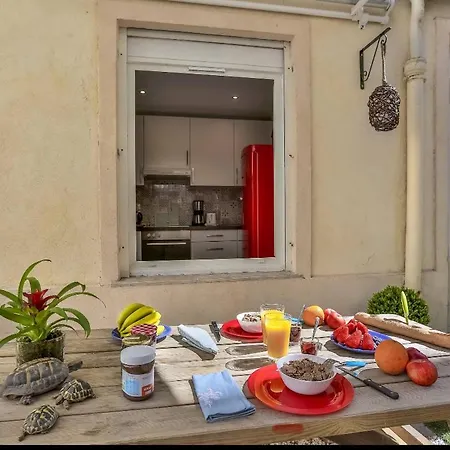 Apartment Le Refuge Avec Terrasse Et Jardin, En Plein Centre-ville, Gare 5 Minutes A Pieds